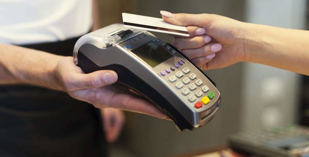 No copie sus tarjetas bancarias, tenemos un sistema mucho mejor