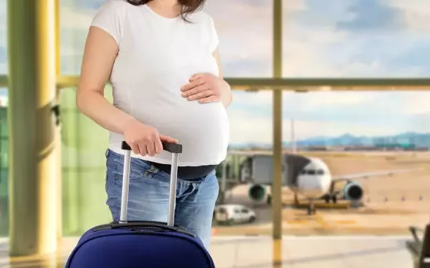 10 consejos para un viaje seguro estando embarazada